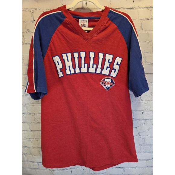 Tops - Philadelphia Phillies Sz XL Womens V Neck Tee Embroidered Letters